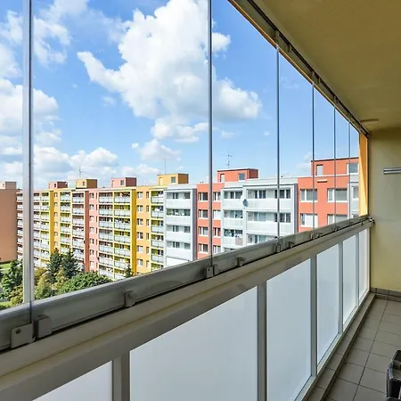 Guestin 3room Family Apt @ Podvinny Mlyn * Prague