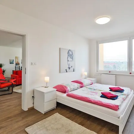Guestin 3room Family Apt @ Podvinny Mlyn *